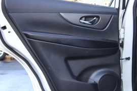 Used 2016  Nissan Rogue 4d SUV AWD SV at Warner Motors near East Orange&comma; NJ