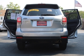 Used 2017  Subaru Forester 4d SUV 2&period;5i Touring at Warner Motors near East Orange&comma; NJ