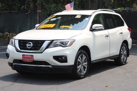 Used 2018  Nissan Pathfinder 4d SUV 4WD SV at Warner Motors near East Orange&comma; NJ