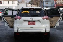 Used 2016  Nissan Rogue 4d SUV AWD SL at Warner Motors near East Orange&comma; NJ