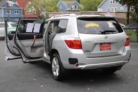 Used 2008  Toyota Highlander 4d SUV AWD Limited at Warner Motors near East Orange&comma; NJ