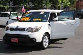 Used 2017  Kia Soul 4d Hatchback Auto at Warner Motors near East Orange&comma; NJ