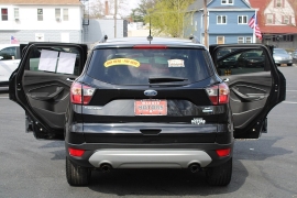 Used 2018  Ford Escape 4d SUV 4WD SE w&sol;SYNC3 at Warner Motors near East Orange&comma; NJ