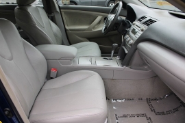 Used 2010  Toyota Camry 4d Sedan Auto at Warner Motors near East Orange&comma; NJ