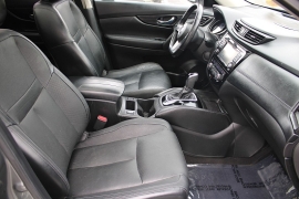 Used 2017  Nissan Rogue 4d SUV AWD SL &lpar;2017&period;5&rpar; at Warner Motors near East Orange&comma; NJ