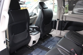 Used 2017  Chrysler Pacifica 4d Wagon Touring-L at Warner Motors near East Orange&comma; NJ