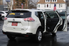 Used 2015  Nissan Rogue 4d SUV AWD SV at Warner Motors near East Orange&comma; NJ