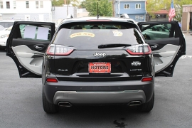 Used 2019 Jeep Cherokee 4d SUV 4WD Limited 3.2L at Warner Motors near East Orange, NJ