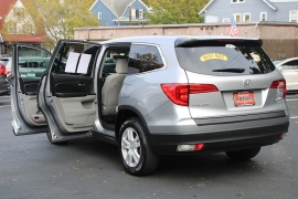 Used 2018  Honda Pilot 4d SUV AWD LX at Warner Motors near East Orange, NJ