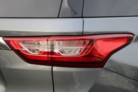 Used 2018  Chevrolet Traverse 4d SUV FWD LT Cloth w&sol;1LT at Warner Motors near East Orange&comma; NJ