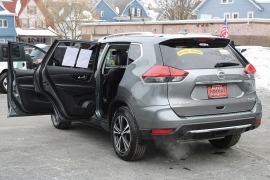 Used 2017  Nissan Rogue 4d SUV AWD SL &lpar;2017&period;5&rpar; at Warner Motors near East Orange&comma; NJ