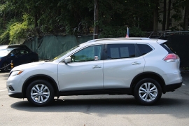 Used 2015  Nissan Rogue 4d SUV AWD SV at Warner Motors near East Orange&comma; NJ