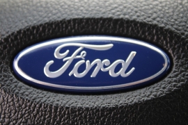 Used 2018  Ford Escape 4d SUV 4WD SE w&sol;SYNC3 at Warner Motors near East Orange&comma; NJ