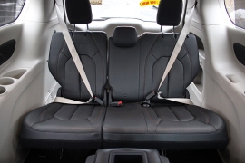 Used 2017  Chrysler Pacifica 4d Wagon Touring-L at Warner Motors near East Orange&comma; NJ