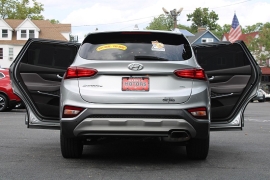 Used 2020  Hyundai Santa Fe 4d SUV AWD SEL 2&period;4L at Warner Motors near East Orange&comma; NJ