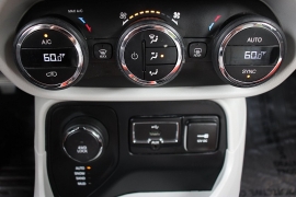 Used 2016 Jeep Renegade 4d SUV 4WD Limited at Warner Motors near East Orange, NJ