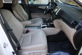 Used 2016  Honda Pilot 4d SUV AWD EX-L at Warner Motors near East Orange&comma; NJ