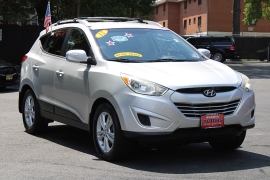 Used 2012  Hyundai Tucson 4d SUV AWD GLS at Warner Motors near East Orange&comma; NJ