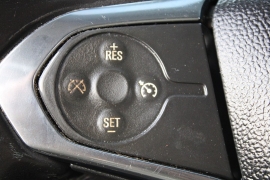 Used 2018  Chevrolet Traverse 4d SUV FWD LT Cloth w&sol;1LT at Warner Motors near East Orange&comma; NJ