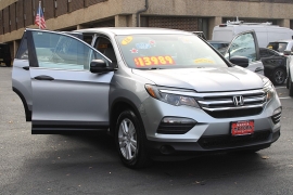 Used 2018  Honda Pilot 4d SUV AWD LX at Warner Motors near East Orange, NJ