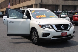 Used 2018  Nissan Pathfinder 4d SUV 4WD SV at Warner Motors near East Orange&comma; NJ