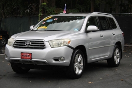 Used 2008  Toyota Highlander 4d SUV AWD Limited at Warner Motors near East Orange&comma; NJ