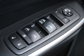Used 2019  Jeep Cherokee 4d SUV 4WD Limited 3&period;2L at Warner Motors near East Orange&comma; NJ