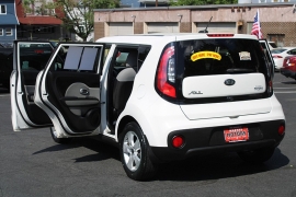 Used 2017  Kia Soul 4d Hatchback Auto at Warner Motors near East Orange&comma; NJ