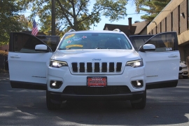 Used 2019  Jeep Cherokee 4d SUV 4WD Limited 3&period;2L at Warner Motors near East Orange&comma; NJ