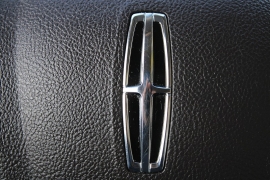 Used 2016  Lincoln MKC 4d SUV AWD Select at Warner Motors near East Orange, NJ