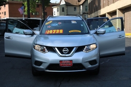 Used 2015  Nissan Rogue 4d SUV AWD SV at Warner Motors near East Orange&comma; NJ