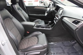 Used 2019  Hyundai Sonata 4d Sedan Limited 2&period;4L at Warner Motors near East Orange&comma; NJ