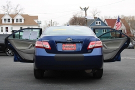 Used 2010  Toyota Camry 4d Sedan Auto at Warner Motors near East Orange&comma; NJ