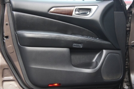 Used 2016  Nissan Pathfinder 4d SUV 4WD SL at Warner Motors near East Orange, NJ