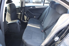 Used 2015  Volkswagen Jetta 4d Sedan SE Auto at Warner Motors near East Orange&comma; NJ