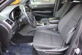 Used 2019  Jeep Grand Cherokee 4d SUV 4WD Laredo E at Warner Motors near East Orange&comma; NJ
