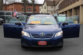 Used 2010  Toyota Camry 4d Sedan Auto at Warner Motors near East Orange&comma; NJ