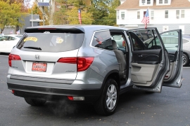 Used 2018  Honda Pilot 4d SUV AWD LX at Warner Motors near East Orange, NJ