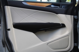 Used 2016  Lincoln MKC 4d SUV AWD Select at Warner Motors near East Orange, NJ