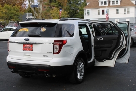 Used 2013  Ford Explorer 4d SUV 4WD XLT at Warner Motors near East Orange, NJ