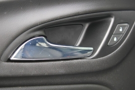 Used 2021  Chevrolet Equinox FWD 4dr LT w&sol;1LT at Warner Motors near East Orange&comma; NJ
