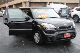 Used 2012  Kia Soul 4d Hatchback Base Auto at Warner Motors near East Orange, NJ