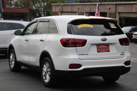 Used 2020  Kia Sorento 4d SUV FWD L at Warner Motors near East Orange&comma; NJ