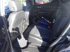 Used 2019  GMC Acadia 4d SUV AWD SLT-1 at Rose Automotive near Hamilton, OH