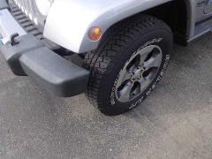 Used 2017  Jeep Wrangler Unlimited 4d Convertible Sahara at Rose Automotive near Hamilton, OH