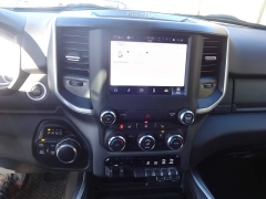 Used 2022  Ram 1500 4WD Big Horn Quad Cab 6'4" Box at Rose Automotive near Hamilton&comma; OH