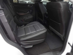 Used 2017  GMC Yukon 4d SUV 4WD Denali at Rose Automotive near Hamilton&comma; OH