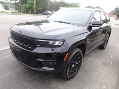 Used 2024 Jeep Grand Cherokee Laredo X 4x4 at Rose Automotive near Hamilton, OH