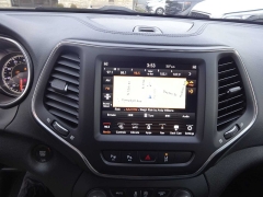 Used 2023  Jeep Cherokee Altitude Lux 4x4 at Rose Automotive near Hamilton&comma; OH