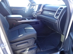 Used 2022  Ram 1500 4WD Big Horn Quad Cab 6'4" Box at Rose Automotive near Hamilton&comma; OH